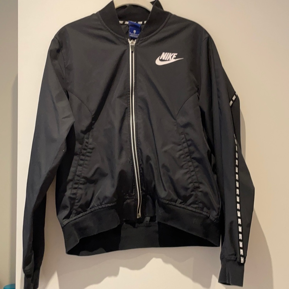 Nike bomber